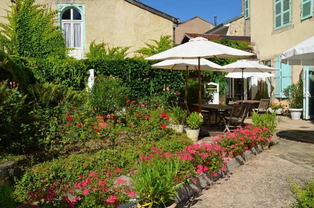 Hotel Et Studios D'Orfeuil Bourbonne-les-Bains Cameră foto